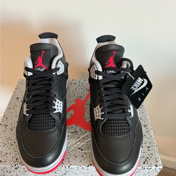 Jordan 4 Retro
Bred Reimagined - Picture 3 of 5